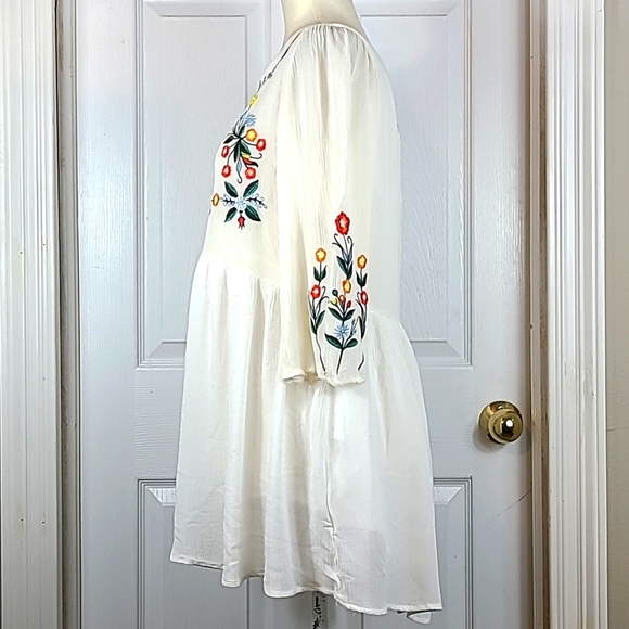 Forever 21 Embroidered Babydoll Blouse - Picture 7 of 12